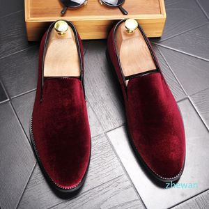 designer Velvet Loafers Men Shoes Breathable Slip on Men Driving Shoes Comfortable Flat Shoes Fashion Wedding Male Loafers