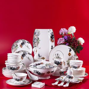 Wholesale 60ピース磁器の食器は贅沢な金具の端の骨中国のディナーセットプレートの皿の鍋ボウルスプーン10人