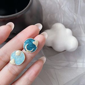 Stud vSnow Sweet Enamel Asymmetrische Blauwe Kleur Oorbellen Voor Vrouwen Love Heart Sun Moon Printing Small Sieraden Pendientes
