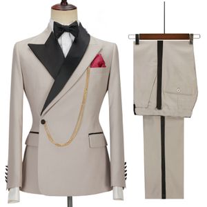 Dama Weddingt Gel Suitinlik toptan satış-Yakışıklı Tasarım Bej Erkekler Düğün Için Kruvaze Suits Slim Fit Damat Smokin Parça Balo Parti Pantolonlu Ceket Takımıyla