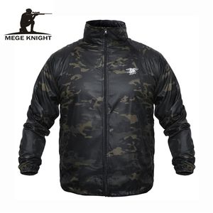 MeGe varumärke kläder sommar taktisk militär kamouflage Ultra lätt vikt Skinjacka Rash Guards US Army Casual Plus storlek 4XL 211110
