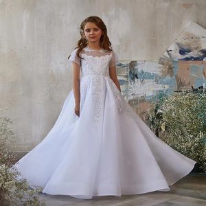 Jewel Neck Kortärmad Blomma Tjej Klänningar Beaded Appliques Court Train Tulle Kids First Communion Dress Dop Pageant Gowns