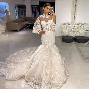 High Neck Long Puff Sleeves Lace Mermaid Bröllopsklänningar 3D Floral Appliques Court Train Lace-Up Back Plus Size Beach Garden Bridal Gowns