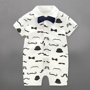 Gentleman Design Kortärmad Baby Boys Rompers med Bowknot Jumpsuit Nyfödda kläder 210309