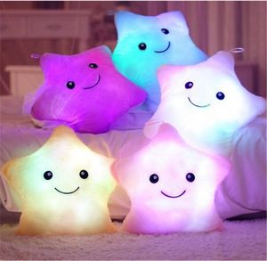 Kolorowe światło pięcioksiężne gwiazda poduszka muzyczna luminous prezent urodzinowy nadziewane zabawki poduszki hurtownie style kolorów FAF10215