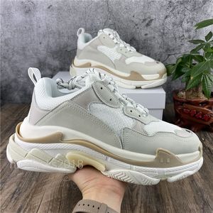 Paris 17FW Triple-S Fritidsskor Pappa Skor Triple S Chaussures Sneakers för män Kvinnor Vintage Plattformsskor Gammal farfar Trainer utomhus