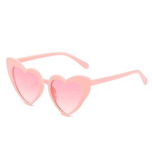 Güneş Gözlüğü Moda Plastik Çocuklar Sevimli Kalp Şeklinde Kırmızı Siyah Beyaz Sarı Şeffaf Lens Çerçeve Kadın Açık Plaj Gözlükler