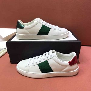 2021 Summer Men Women Casual Shoes Classic White Stripe Shoe Canvas Splicing Sneakers Animal Embroidery Trainers Size 35-48 With Box