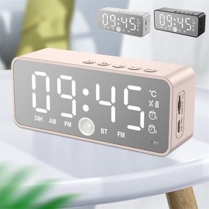 Spegel Bluetooth Audio Väckarklocka Tabellinredning Högtalare Bass Wireless Collection Radio Digital Watch LED Electronic Desktop 210804