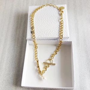 Chokers Para al por mayor-Cadena de oro de k Collar de diseñador de cadena de oro para mujer Collares de diseño de moda Pearl Gem Cadenas de alta calidad Trend Jewelry Bracelet