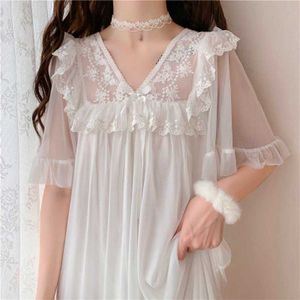 Princess Style Nightdress Korean Summer Nightgown Vintage Lace White Dress Kawaii Bow Ruffles Sleepdress Soft Home Wear 210924