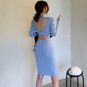 Rahat Retro Seksi Backless Uzun Kollu Dökme Kalça Elbise ES Sonbahar Ince Kadın Sırt Örme Mavi O3ZL 210603