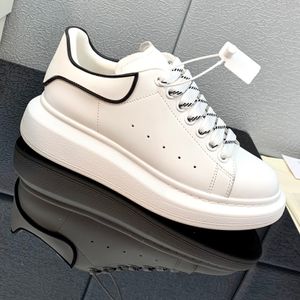 Scarpe casual designer uomini donne in pelle Lace Up Sneaker Luxury Matte Silk Sowhide Taglia 35-45