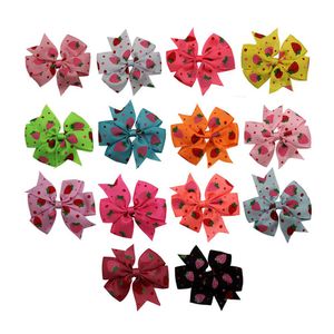 500 sztuk Baby Grosgrain Wstążka Łuki Włosów Klip 8 * 8 CM Girls Party Favor Dzieci Duch Dynia Dzieci Dziewczyna Pinwheel Hairpin Akcesoria Truskawkowy Wzór Wiele Style