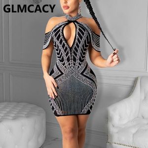Frauen Kalte Schulter Diamant Verziertes Kleid Sexy Bodycon Party Club Kleider 210702