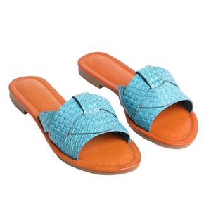 Nxy Chinelos Hot Selling Slip em Sandálias Apartamentos Médias Mulheres High Heel Casual Sapatos Casuais Slipper com Preço de Atacado 220124