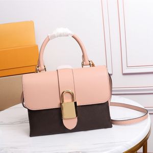 Lüks Tasarımcı Bayan ABD Locky BB Omuz Çantaları İmitasyon Marka Crossbody Tote Çanta Bel Debriyaj Çanta Klasik Cüzdan Sırt Çantası Moda Meydanı