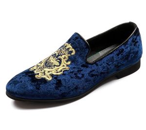 Scarpe eleganti Promozione Primavera Uomo Mocassini in velluto Festa Nuziale Stile europeo Ricamato Nero Blu Pantofole Mocassini da guida120