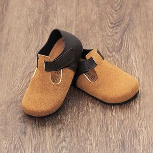 Skórzane buty dla dzieci Jesienne modele dla chłopców i dziewcząt Obuwie Obuwie Dopasowane Kolor Moddler Baby Single Shoes 210713