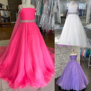 Little Miss Pageant Dress per adolescenti Juniors Toddlers 2022 con Capo Bianco Lilla Organza Long Kids 1st Comunione Abito di cristalli Cinturini Cinturini con zip su misura Blog gettyimagesal