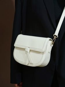 HBP KellaD Çok Yönlü Sevimli Kız Kürk Zincir Crossbody Çanta Erkekler Klasik Teslim Sokak Üst Marka Çanta İtalya Moda Çanta, Tasarımcı Samrt Messenger Gerçek Kadın Şerit