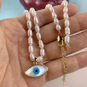 Naturlig Evil Eye Necklace Fashion Mor of Pearl Shell Hängsmycke Beaded Halsband för kvinnor 2021gifts smycken