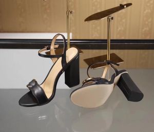 Hot Sale-Women's New Designers High Sandals Girls Casual Höst Sommar Soft Suede Chunky Heel Shoes Lady Sexig Middag Röda Pumpar