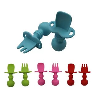 Stoviglie per bambini Set forchetta cucchiaio per bambini 2 pezzi Cucchiaio per alimentazione in silicone Posate per bambini Cartoon Manico corto Massaggiagengive