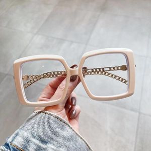 Fantasca di occhiali da sole 2021 occhiali in lega quadrata di grandi dimensioni per donne classiche eleganti eleganti telai nera oculare unici uomini un peice bi bi