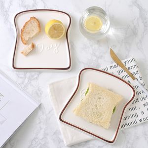 Vintage Stil Kabartma Plakaları Seramik Yaratıcı Kahvaltı Ekmek Snack Tepsi Tatlı Plaka Kahverengi Kenar Tost Şekilli Desen Sofra