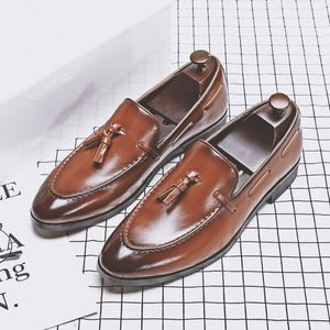 Italienische Oxford-Schuhe für Herren, Designer-Formelle Herren-Kleiderschuhe, Leder, Schwarz, Luxus-Party-/Hochzeitsschuhe, Herren-Quasten, Wohnungen, Müßiggänger