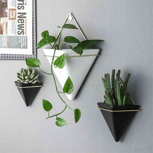 Modern Flower Vase Triangle Triangolo Parete in ceramica Pentole Nordic Decorazione della casa per piante Porcellana