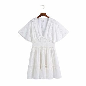 Sommaröppning Broderad Mini Dress Kvinnor Kortärmad Elastisk Midja Vit Broderi Es Vintage Ruffle 210531
