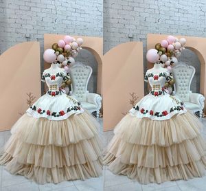 Vintage White Champagne Quinceanera Dresses Charro Mexican Style Tiered Ruffle Skirt Red Green Embroidered Off Shoulder Sweet 16 Dress Girls