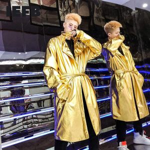 Mäns Trench Coats Men Ljusfärg Windbreaker Guld och Silver StreetWear Mid Length PU Läder 2022 Höst Lång kappa med bälte