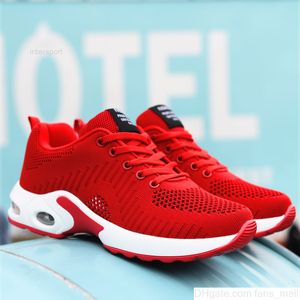 Man 2021 Partihandel Kvinnor Skor Damer Sneakers Mode Mesh Andningsbar Casual Woms Outdoor Jogging Walking