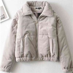 Europa e o jaqueta de algodão de algodão de algodão de lazer solto para manter o colarinho de inverno curto de algodão quente com casaco grosso 210819