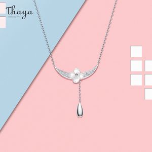 Thaya silverpläterad halvmåne halsband kristall halsband vit kristall zircon silver färg halsband design för kvinnor fina smycken Q0531