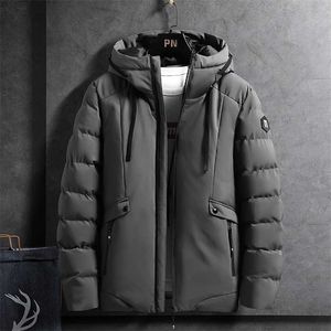 ブランドの冬の暖かいジャケットの男性冬の厚いフード付きパーカーメンズファッションカジュアルスリムジャケットコート男性プラスサイズオーバーコート4xl 211129