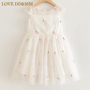 Kärlek DDMM-tjejer Klänningar 2021 Nya Barnkläder Sötdjur Flamingo Broderade Sequins Mesh Princess Dress for Girl 3-8 ÅR Q0716