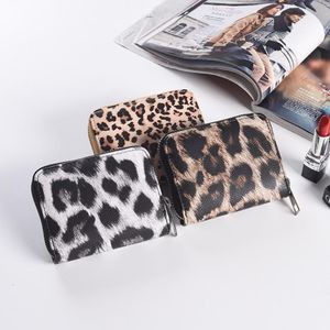 Carteiras 2021 mulheres curtas moda vintage leopard prima bolsa de moeda para garotas bolsa de embreagem PU couro de couro carteira carteira
