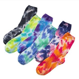 Nowy Graffiti Tie-Dye Mężczyźni i Kobiety Skarpety Bawełniane Kolorowe Vortex Moda Deskorolka Hiphop Casual Funny Happy Soft Girls Sockings