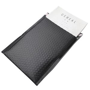 13 * 15 см Черная пузырька модулящая упаковка Matee Matte Convelope Bag Mailers Упаковка для бизнеса Установленные полиэтиленовые пакеты