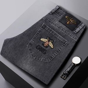 Moda Primavera Masculino Slim Calça Jeans Elástica Bordada Abelha Negócios Calça Jeans Estilo Clássico