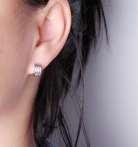 925 Sterling Silver Earrings Stud Kvinnors Utsökt Enkla Små Dagliga Temperament Mode Trend Smycken Tillbehör