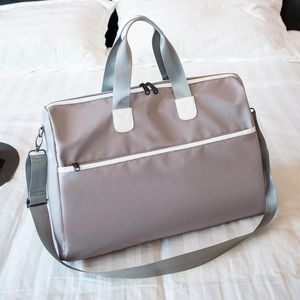 Duffel Bags Mulheres Saco de Viagem Para Homens 2021 Último Estilo Grande Capacidade Feminino Portátil Suspenda Sala de Bagagem