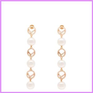 Orecchini di perle Donne Street Fashion Orecchino Designer di lusso Gioielli Gold Lettere Ladies Catena Auricolare Designer Designer Donners per regalo D219282F