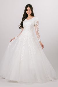 Formell Ivory Bröllopsklänning Långärmad En Linje Lace Appliqued Sequins V Neck Brudklänningar Prinsessan Brudklänningar Skräddarsydda Robe de Mariage