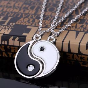 Fashion BestFreinds Black White Patchwork Tai Chi Gossip Pendant Necklace Lovers Necklaces 2pcs/set