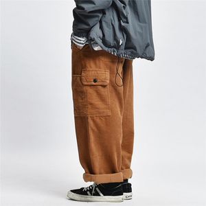 Corduroy Cargo Pants男性冬の厚い緩い仕事のパンツ街路壁のカジュアルワイドレッグズボンメンズ